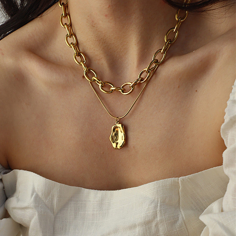 Double Layered Pendant Necklace