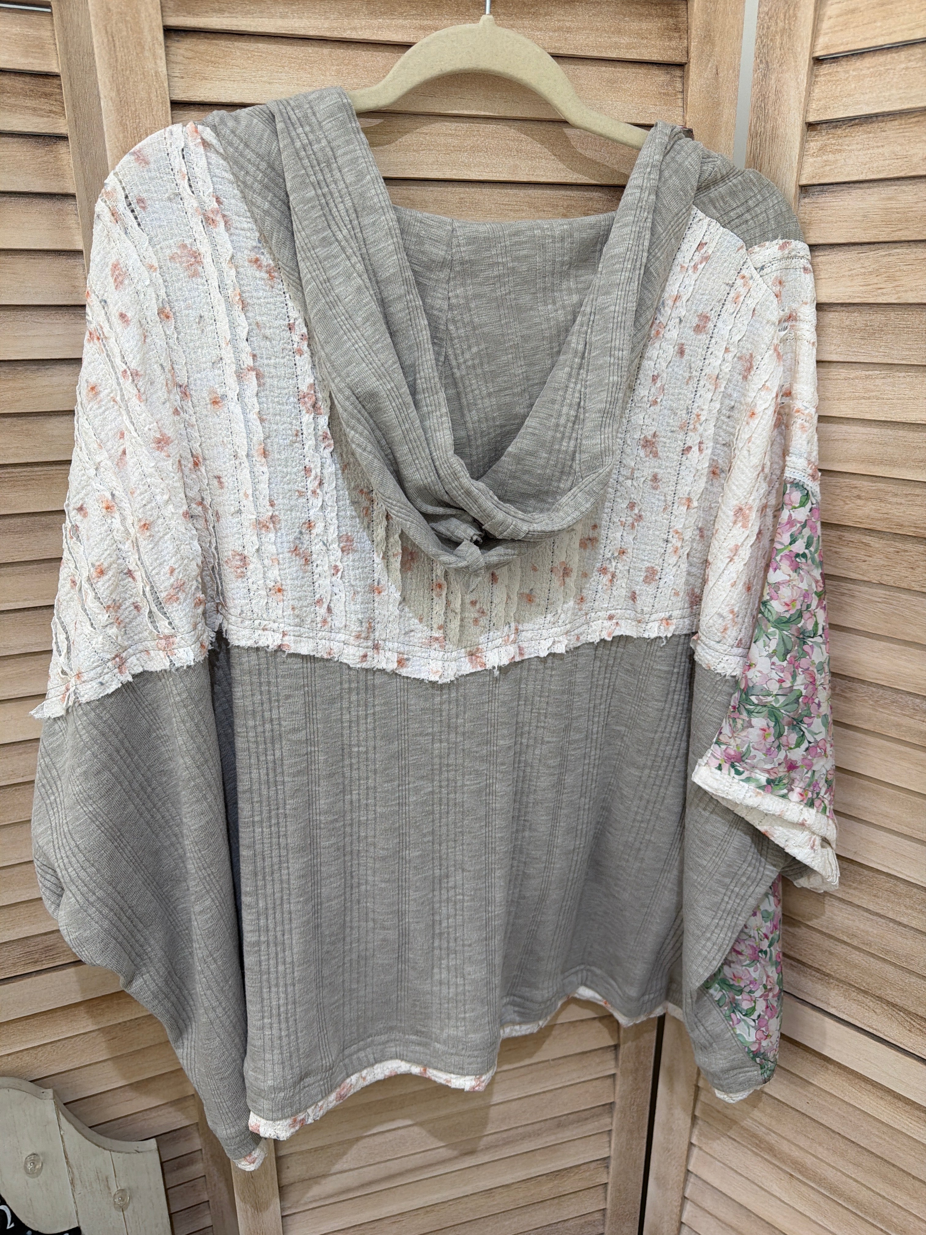 Floral Star Patch Hooded Top