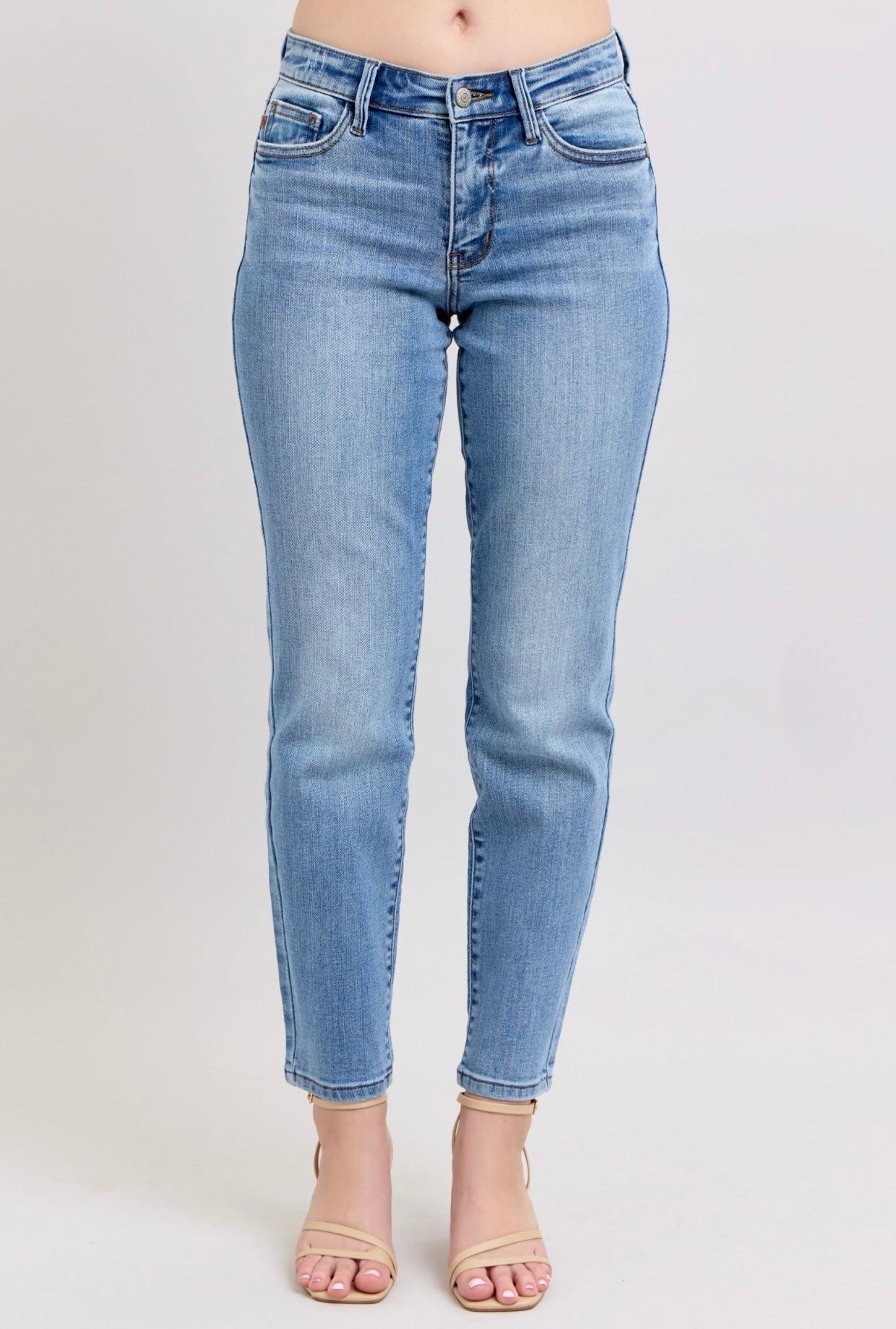 Judy Blue Mid Rise Vintage Wash