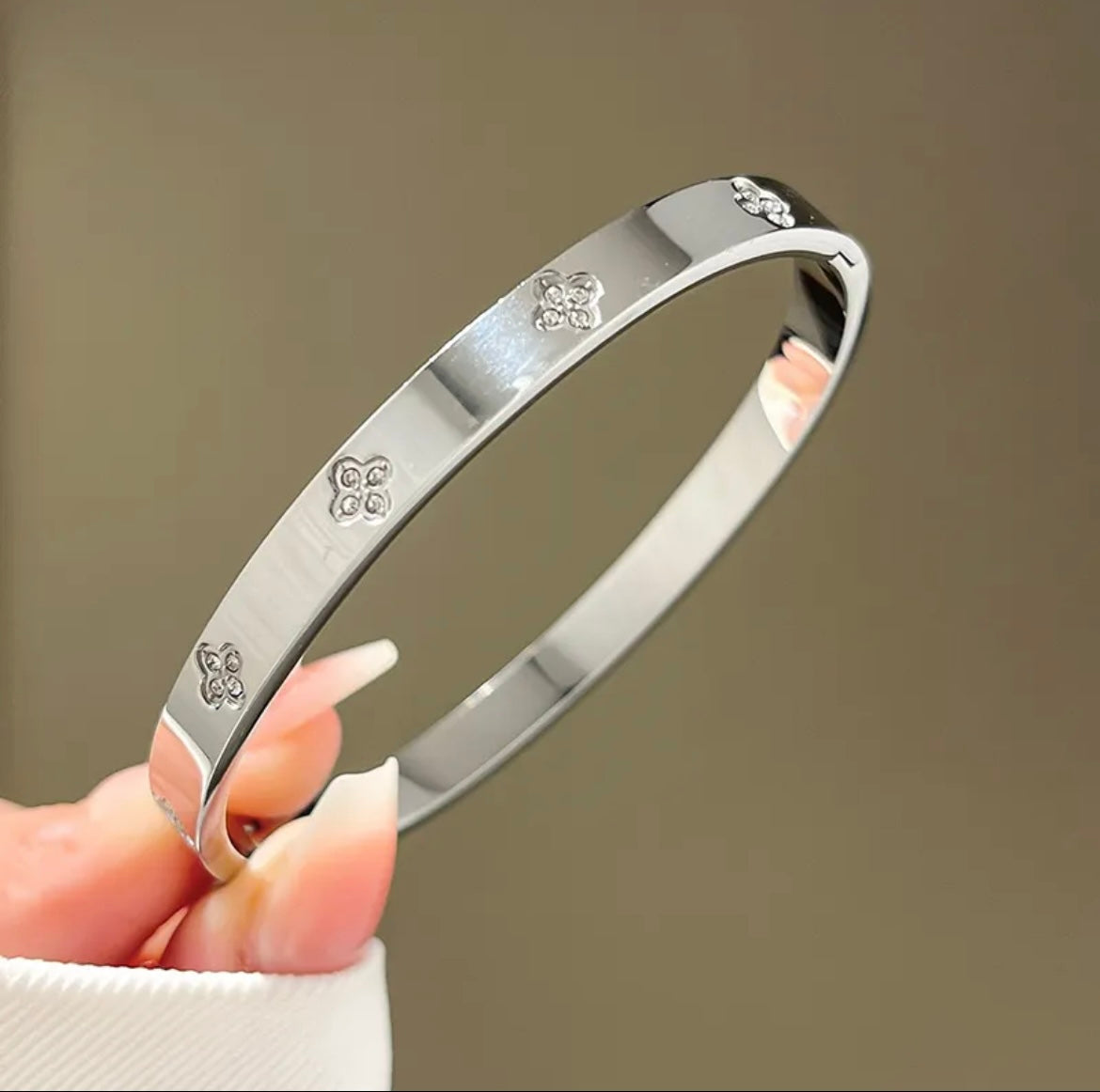 Diamond Flower Bangle