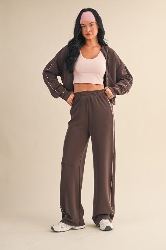 Air Scuba Chocolate Brown w pink piping Lounge Set