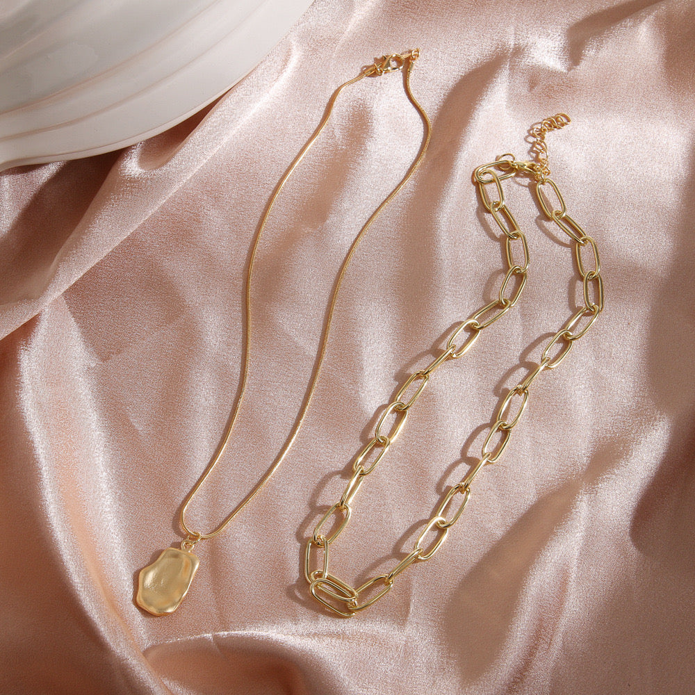 Double Layered Pendant Necklace