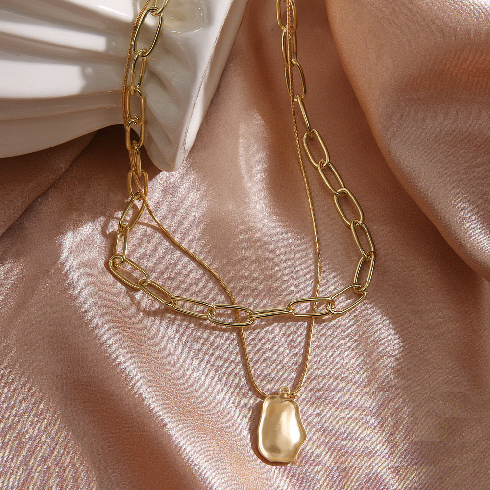 Double Layered Pendant Necklace