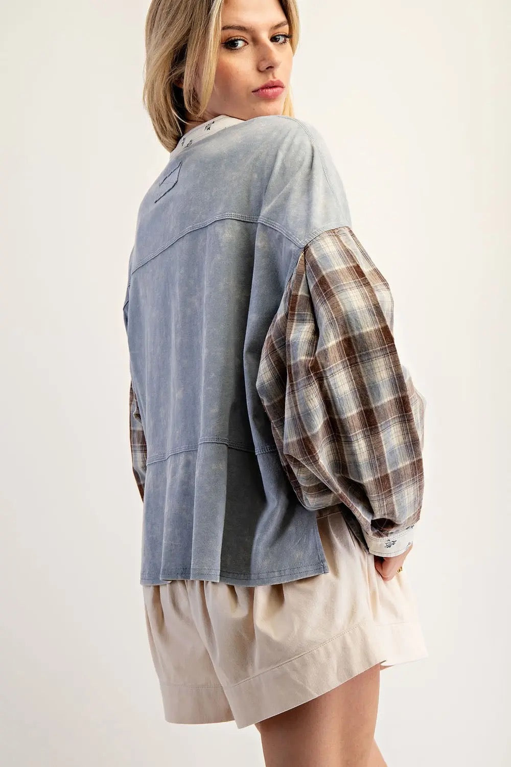 Mineral Washed Floral Trim Plaid Contrast Top